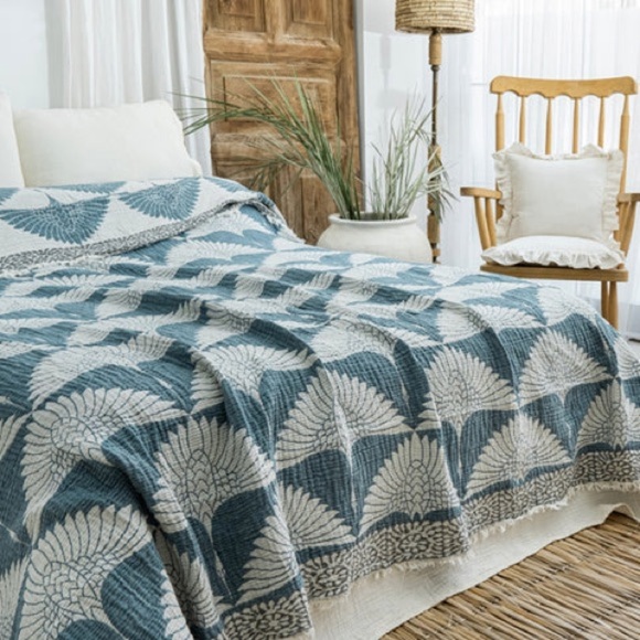 Closet Clean Out Sale! Variety NEW With Tags NWOT LUXURY + Bohemian HOME Goods - Picture 4 of 16